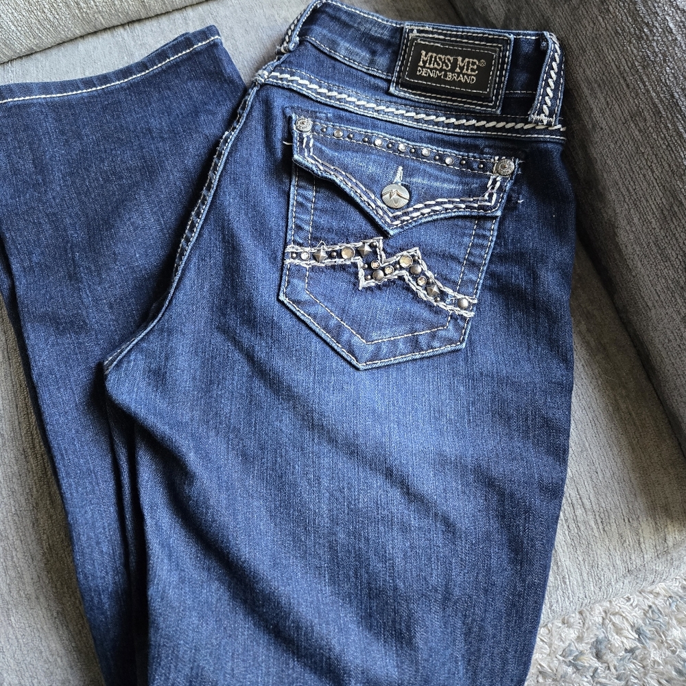 Miss Me Women's Dark Blue Easy Capri Cut Jeans